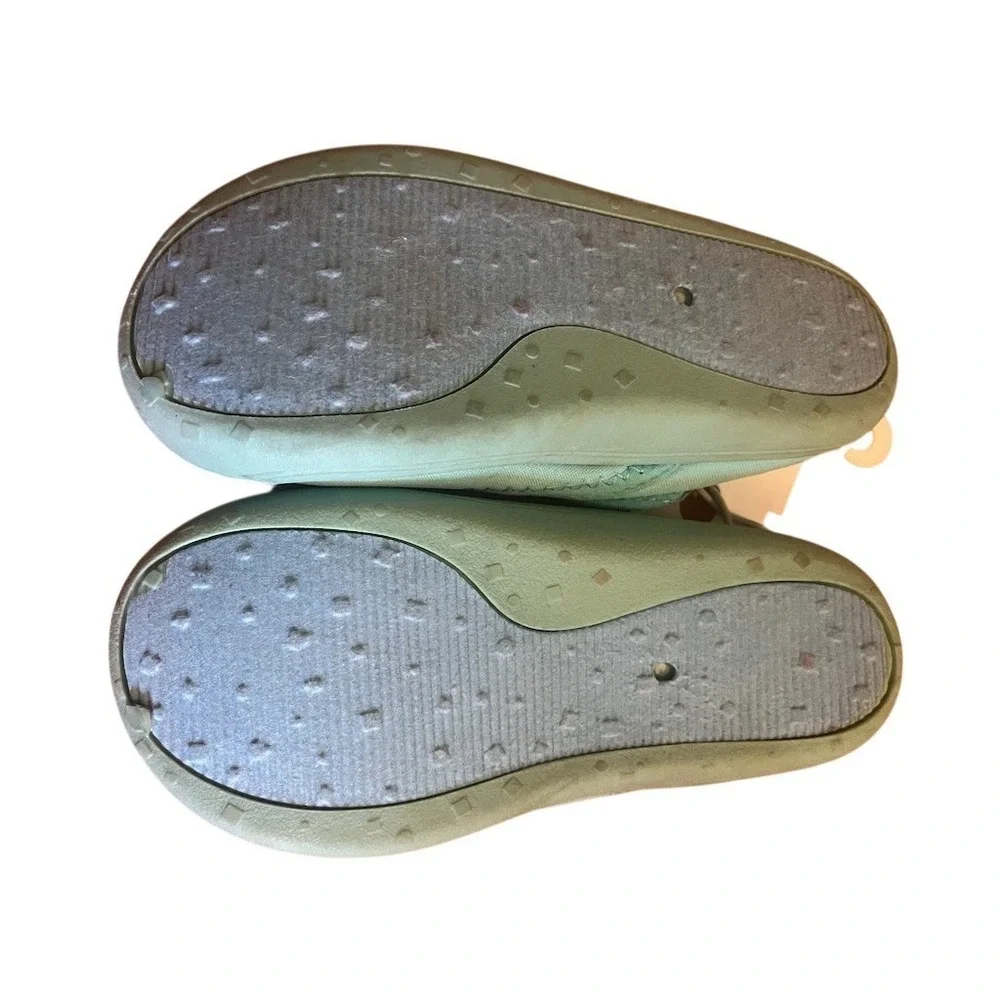 Cat & Jack Water Shoes Swim Socks Unisex Kids Youth L‎ 9-10 Turquoise Aqua